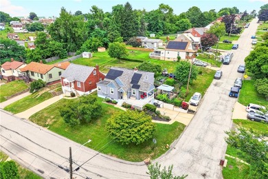 Spacious 3 Bedroom on Fabulous Corner Lot offering exceptional - photo 49