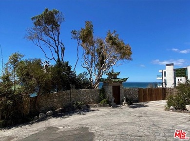 Ever dreamed about building your own dream home right on the - photo 1