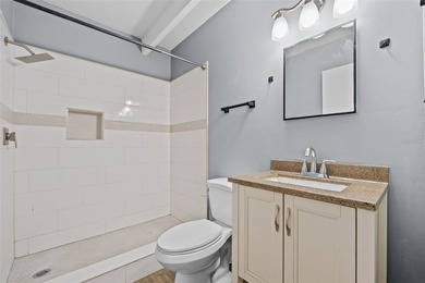 Welcome to this 1 bedroom 1 bathroom villa.  A clean and cozy - photo 12
