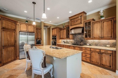 EXQUISITE and professionally decorated, this exceptional Arthur - photo 22
