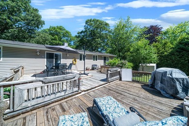 Welcome to 4 Cabin Lane, East Setauket, a well maintained 4 - photo 29