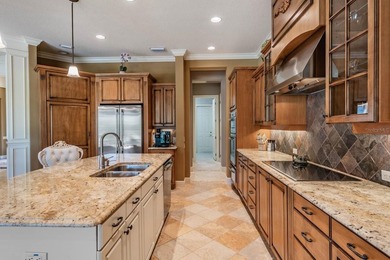 EXQUISITE and professionally decorated, this exceptional Arthur - photo 34