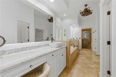 Welcome to The Crabapple Cottage, a dreamy craftsman estate - photo 39