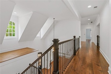 Welcome to The Crabapple Cottage, a dreamy craftsman estate - photo 40