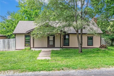 Smithville Lake Home For Sale in Trimble Missouri