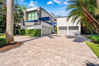 An artful modern showplace for indoor/outdoor entertaining, this - photo 3