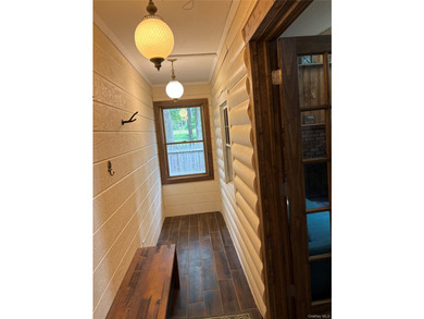 Charming Smallwood cabin offering lake rights and rare extra - photo 11