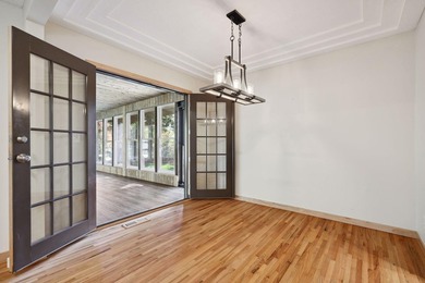 Beautiful 4 Bedroom, 3 Bathroom home located in the heart of - photo 11