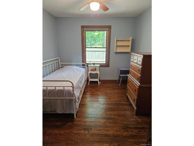 Charming Smallwood cabin offering lake rights and rare extra - photo 12