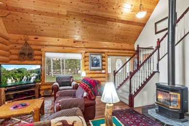 WELL MAINTAINED LOG HOME CLOSE TO LAKE! Two forested lots - photo 13