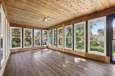 Beautiful 4 Bedroom, 3 Bathroom home located in the heart of - photo 13