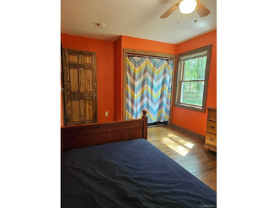 Charming Smallwood cabin offering lake rights and rare extra - photo 15