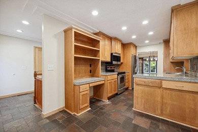Beautiful 4 Bedroom, 3 Bathroom home located in the heart of - photo 18