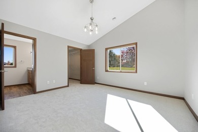 301 Gateway Parkway - photo 18