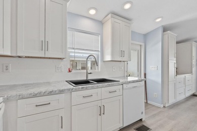 Welcome to Paradise!! Harbor Cove is a premier 55+ WATERFRONT - photo 9