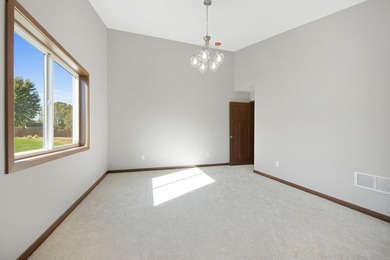 301 Gateway Parkway - photo 20