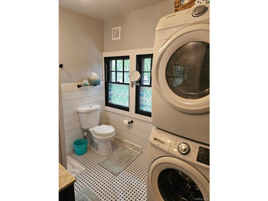 Charming Smallwood cabin offering lake rights and rare extra - photo 21