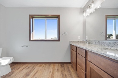 301 Gateway Parkway - photo 24