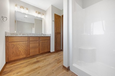 301 Gateway Parkway - photo 25
