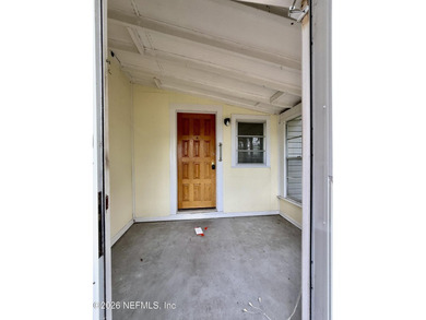 Unlock the potential in this 2 bedroom, 2 bath with a flex room - photo 3