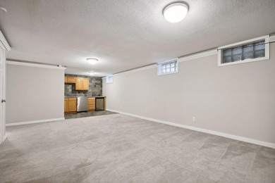 Beautiful 4 Bedroom, 3 Bathroom home located in the heart of - photo 35