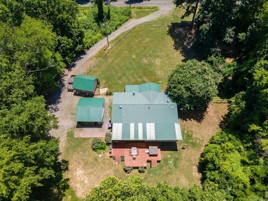 Enjoy lakefront living with this 3 bedroom, 2 bath home, sitting - photo 37