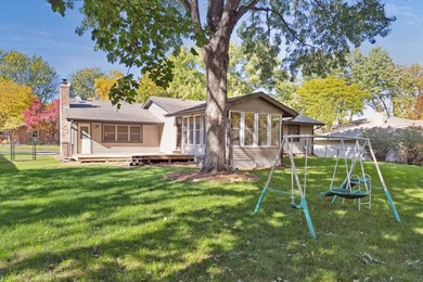 Beautiful 4 Bedroom, 3 Bathroom home located in the heart of - photo 43