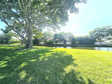 Don't miss this light & bright, spacious, updated CORNER VILLA! - photo 11