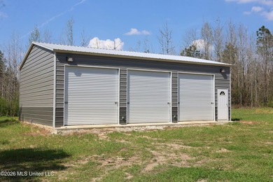 Discover an exceptional hunting and recreational property in the - photo 13