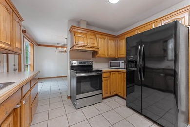 Tucked away on over half an acre just minutes from Prairie Creek - photo 4