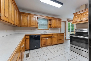 Tucked away on over half an acre just minutes from Prairie Creek - photo 6