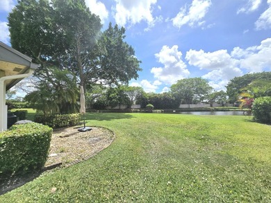 Don't miss this light & bright, spacious, updated CORNER VILLA! - photo 18