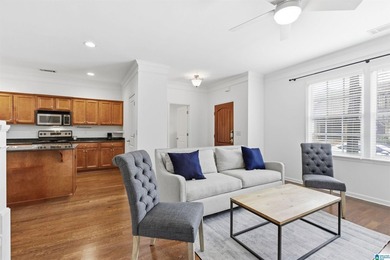 Phenomenal townhome in Inverness Cove that is move-in ready! - photo 3