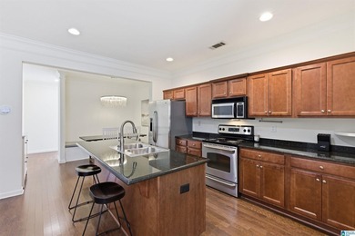 Phenomenal townhome in Inverness Cove that is move-in ready! - photo 6