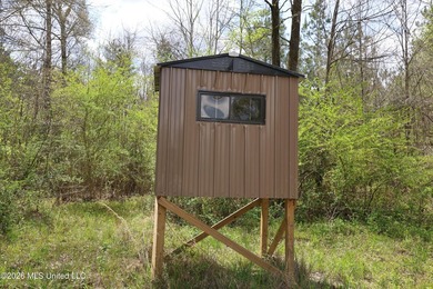 Discover an exceptional hunting and recreational property in the - photo 33
