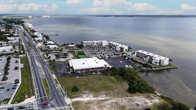 MOTIVATED SELLER, on this 2/2 Condo with Direct Indian River - photo 34