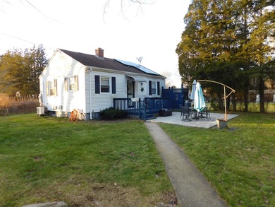 Jordon Mill Pond Condo For Sale in Waterford Connecticut