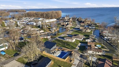 Whether you're searching for the ultimate lake getaway or a - photo 6