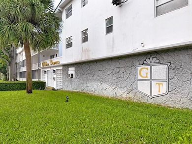 Bright Corner Unit in Golden Towers - 55+ Community. This - photo 7