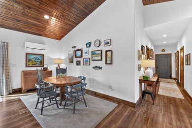 The perfect blend of mountain and modern features! This newer 3 - photo 8