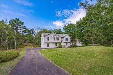 Lake Home For Sale in Tunkhannock, Pennsylvania