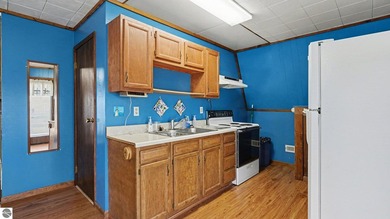 Welcome to lake life on all-sports Cedar Lake! This charming 1 - photo 8