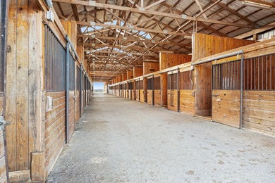 Welcome to an exceptional opportunity to own a well-appointed - photo 11