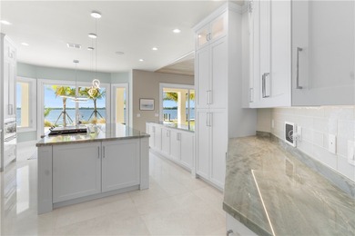 Welcome to 526 Point Lane in beautiful Vero Beach! This - photo 12