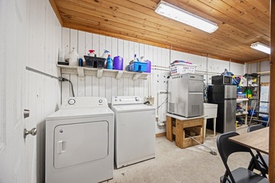 Welcome to an exceptional opportunity to own a well-appointed - photo 19