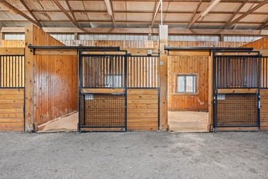 Welcome to an exceptional opportunity to own a well-appointed - photo 24