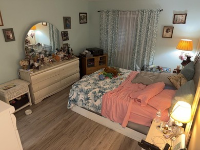 55 plus PRIME location, first floor with the view of an - photo 26