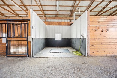 Welcome to an exceptional opportunity to own a well-appointed - photo 27