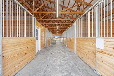 Welcome to an exceptional opportunity to own a well-appointed - photo 31