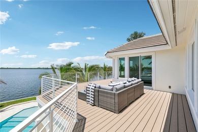 Welcome to 526 Point Lane in beautiful Vero Beach! This - photo 31